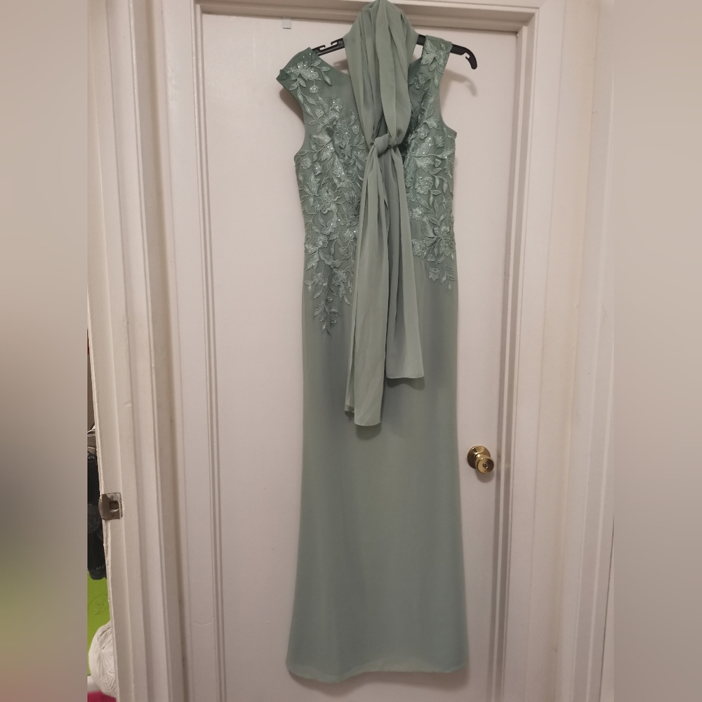 Oleg Cassini Dress With Scarf, Size:8 - Picture 3 of 5